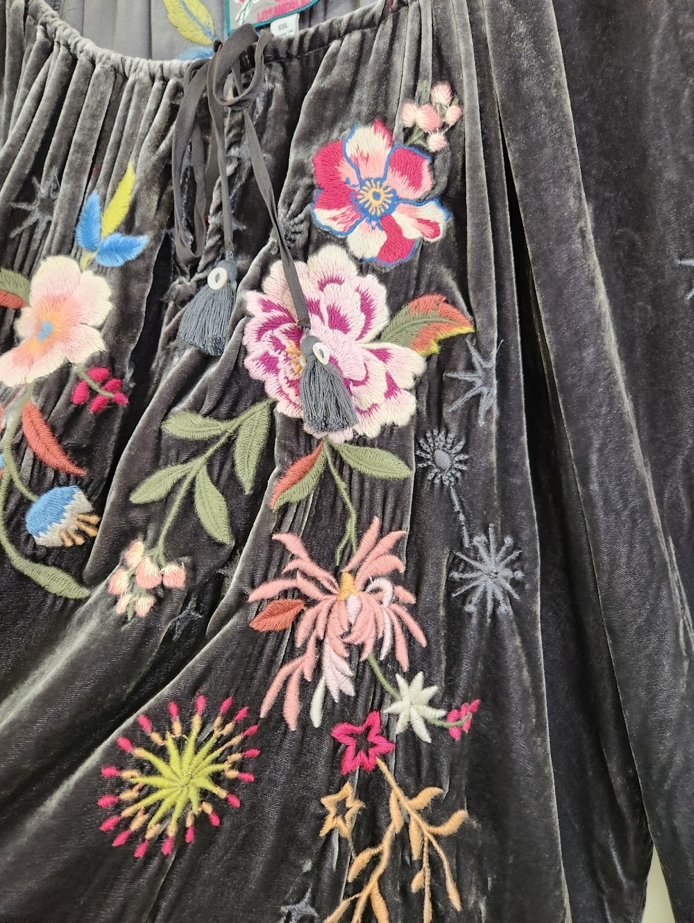 Johnny Was “Celestin” embroidered velvet top - Picture 7 of 15